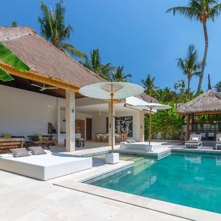 Villa Hidden Pearl, With Private Cook And Pool كارانغاسِم المظهر الخارجي الصورة