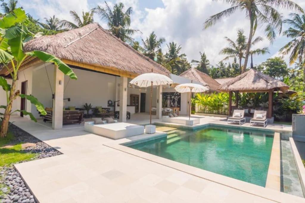 Villa Hidden Pearl, With Private Cook And Pool كارانغاسِم المظهر الخارجي الصورة